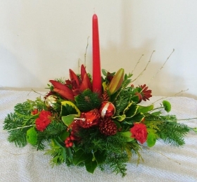 Traditional Christmas Table Centrepiece