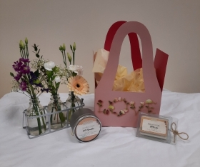 Gift Set Flowers & Candles (3 Bottle Set)