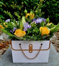 Spring Gift Set   Small (Chocolates included)